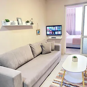 Rosela's Sweet Apartment